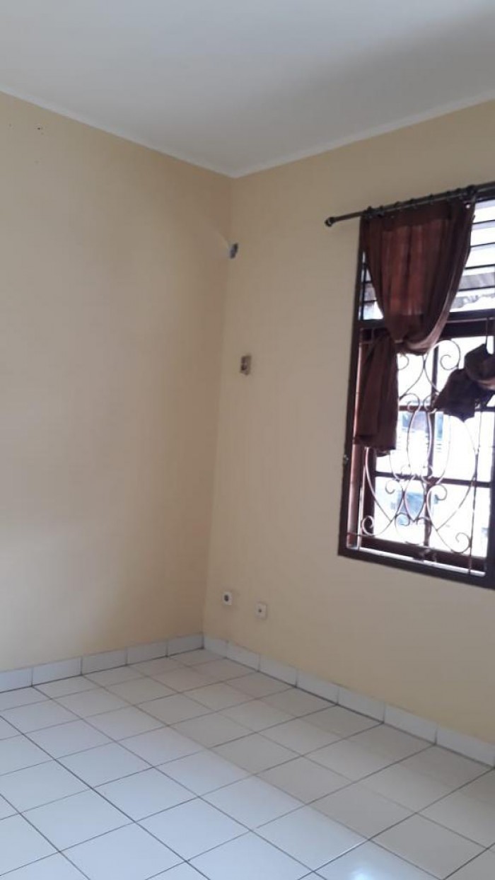 Rumah Disewakan di Cluster Meadow Green Lippo Cikarang